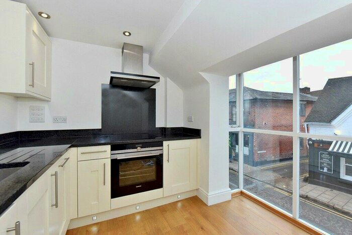 2 Bedroom Apartment To Rent In Marlow, Buckinghamshire, SL7