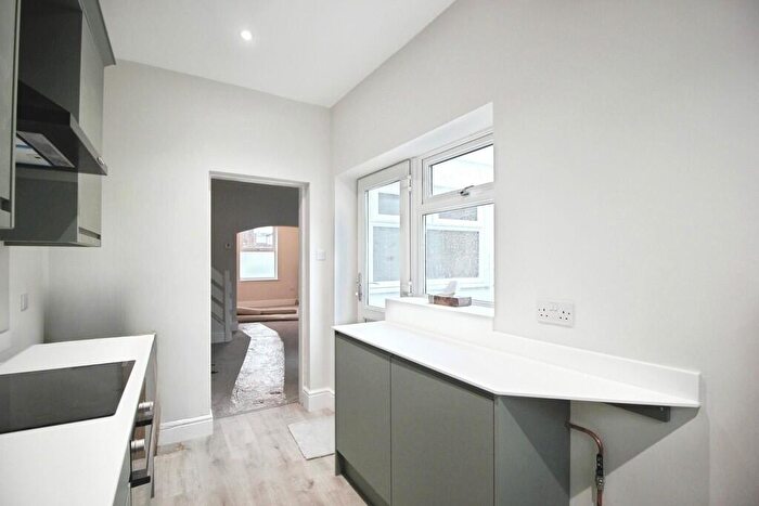 2 Bedroom End Of Terrace House To Rent In Tomkinson Street, Chester, CH2