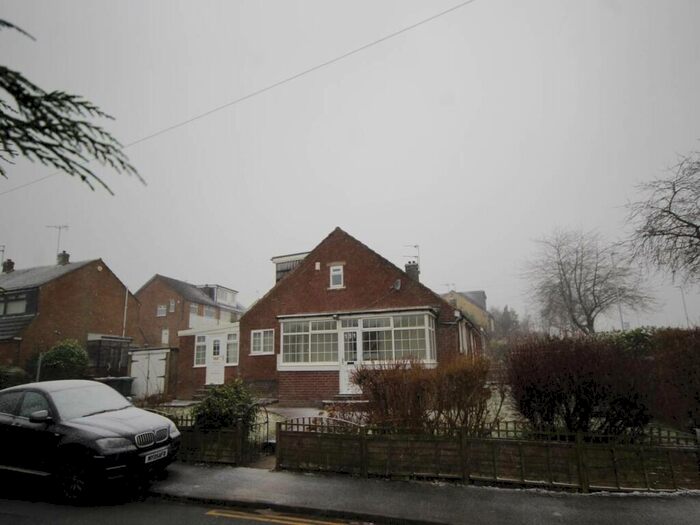 3 Bedroom Bungalow To Rent In Haworth Road, Bradford, BD9