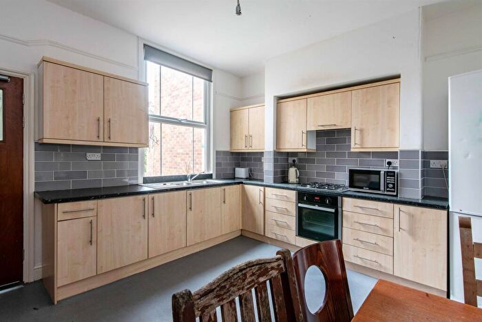 4 Bedroom Semi-Detached House To Rent In Arundel Street, NG7
