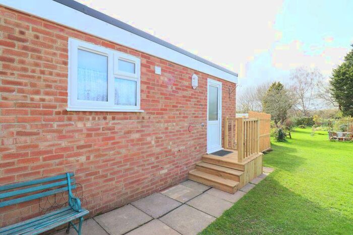 1 Bedroom Detached Bungalow To Rent In Oxstalls Lane, Gloucester, GL2