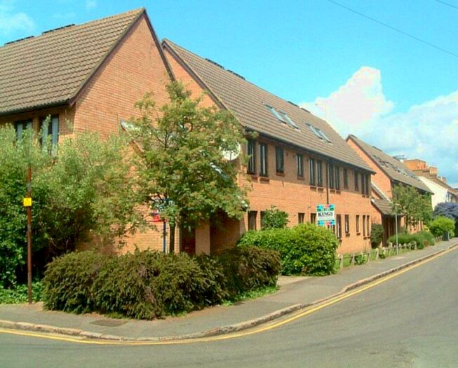 Studio To Rent In Town Centre, SL1