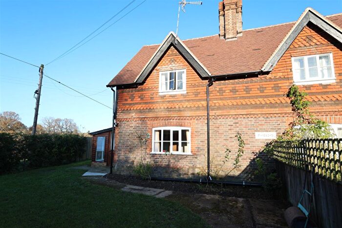 2 Bedroom Semi-Detached House To Rent In Leigh, Tonbridge, TN11