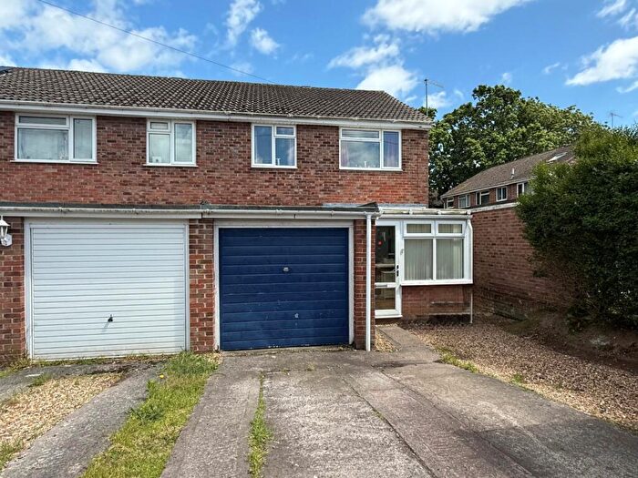 3 Bedroom Semi-Detached House For Sale In Chancel Close, Nailsea, North Somerset, BS48