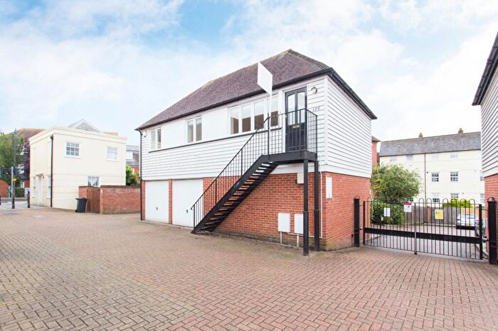 2 Bedroom Flat To Rent In Station Road West, Canterbury, Kent, CT2