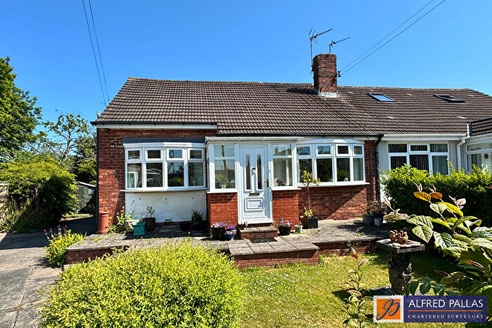 2 Bedroom Semi-Detached Bungalow For Sale In Ravensbourne Avenue, East Boldon, NE36