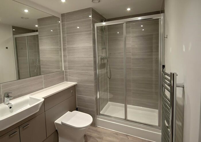 1 Bedroom Flat For Sale In Guildgate House, High Street, Crowthorne, RG45