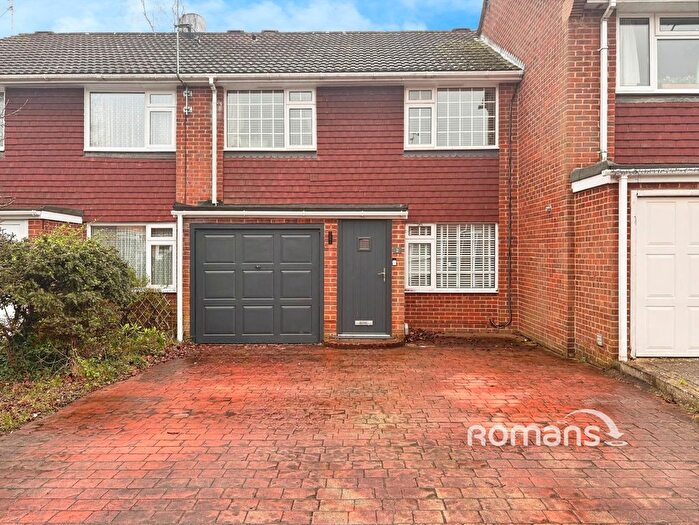 3 Bedroom Terraced House For Sale In Highwood Close, Yateley, Hampshire, GU46