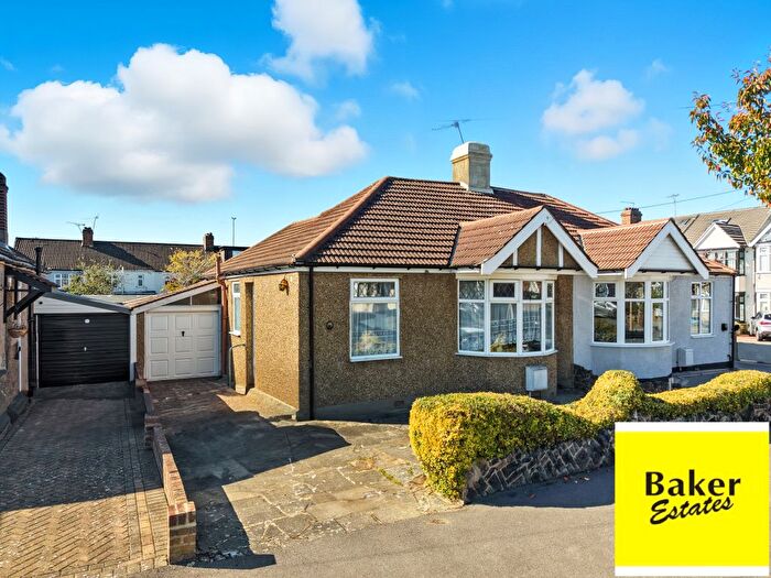 2 Bedroom Semi-detached Bungalow For Sale In Clinton Crescent, Ilford, IG6