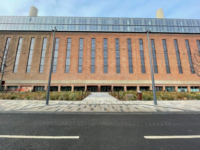 Studio To Rent In Circus Road East, London, SW11