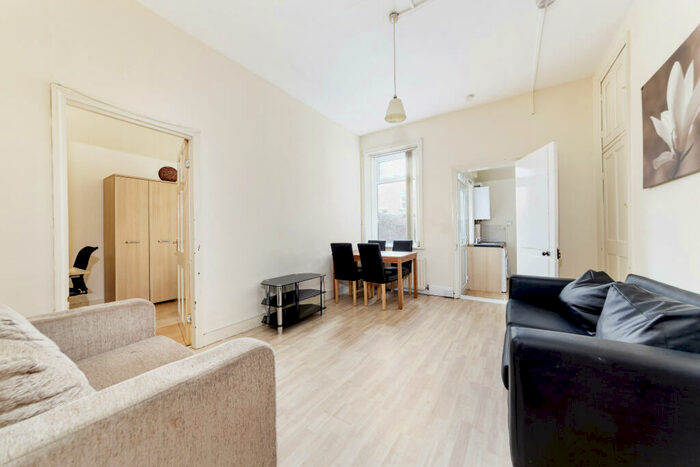 3 Bedroom Apartment To Rent In Shortridge Terrace, Jesmond, Newcastle Upon Tyne, NE2