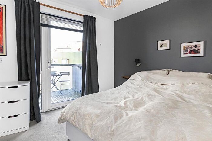 1 Bedroom Flat For Sale In Beames Road, London, NW10