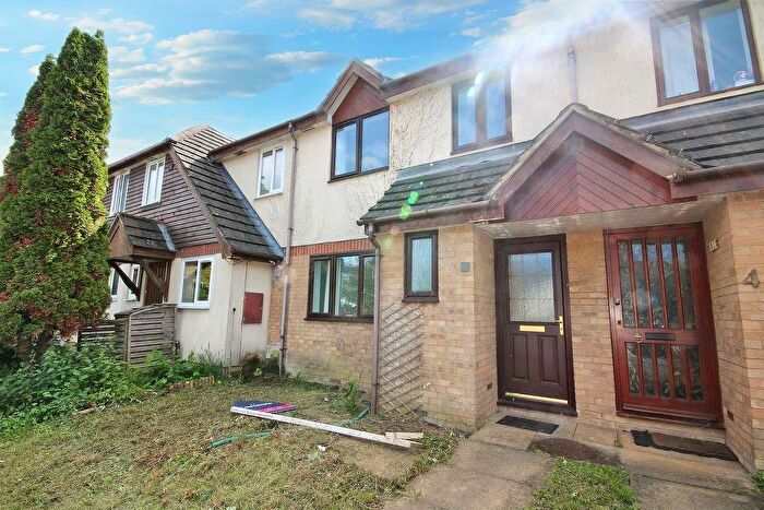 4 Bedroom Terraced House To Rent In Hollow Close, Guildford, GU2