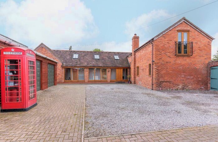5 Bedroom Barn Conversion For Sale In Droitwich Road, Bradley Green, B96