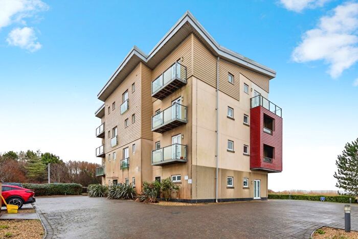 2 Bedroom Flat For Sale In Bwlchygwynt, Llanelli, Carmarthenshire, SA15