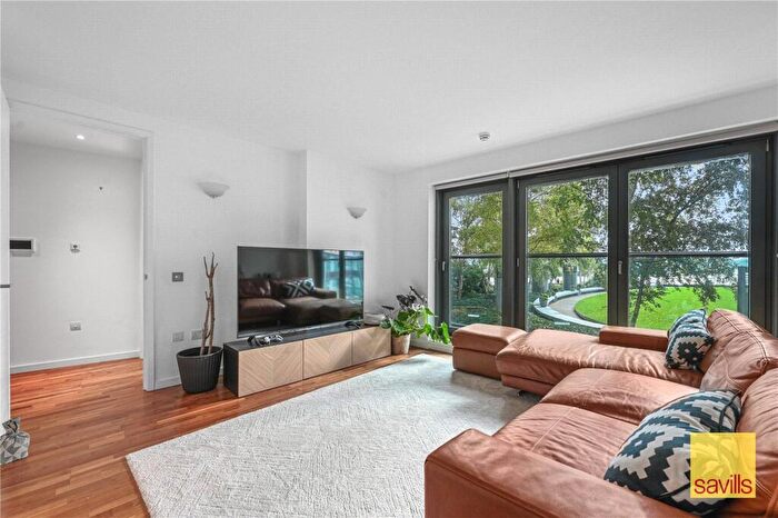 2 Bedroom Apartment To Rent In New Providence Wharf, Fairmont Avenue, Canary Wharf, London, E14