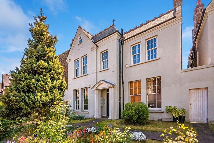 1 Bedroom Flat For Sale In Madeley Road, Ealing, W5