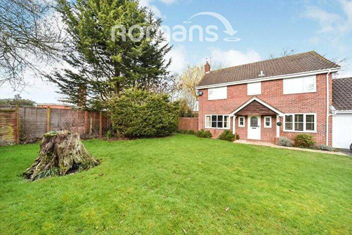 4 Bedroom Detached House To Rent In Woodhurst Lane, Wokingham, RG41