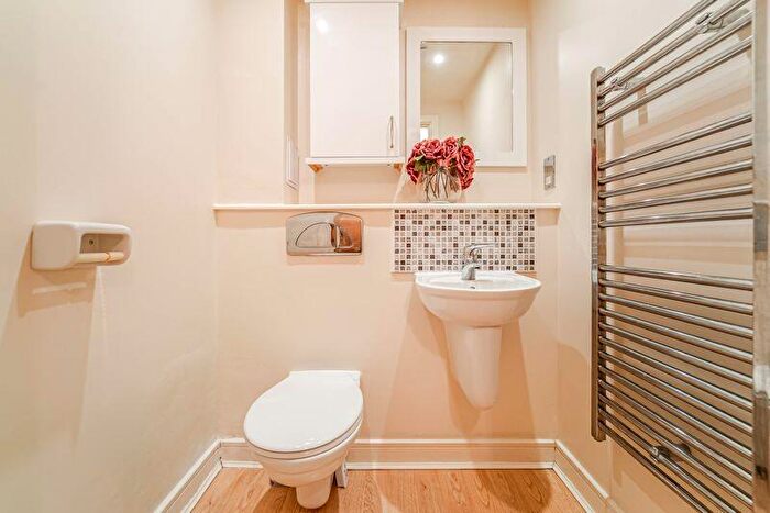 1 Bedroom Flat For Sale In Knightstone Causeway, Weston Super Mare - No Onward Chain, BS23