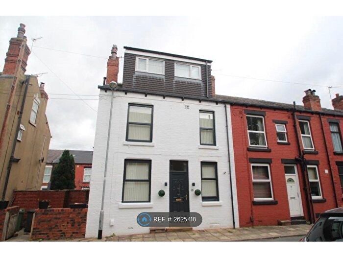 2 Bedroom Terraced House To Rent In Woodville Avenue, Horsforth, LS18