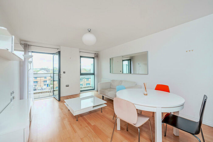 2 Bedroom Apartment To Rent In Oval Road, NW1