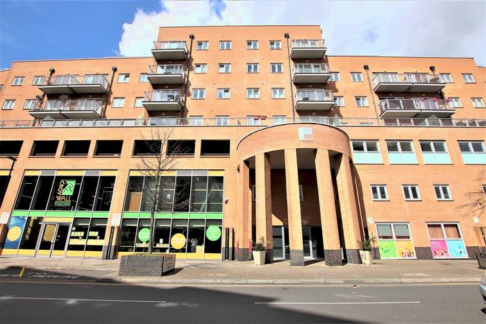 3 Bedroom Flat To Rent In Whitestone Way, Croydon, CR0