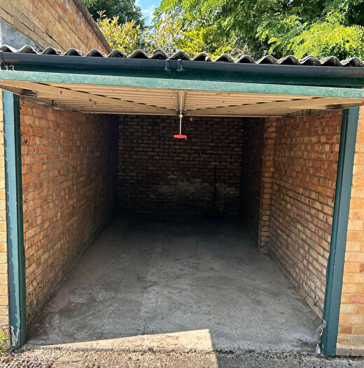 Garage / Parking To Rent In Frensham Court, Highbury New Park, London, N5