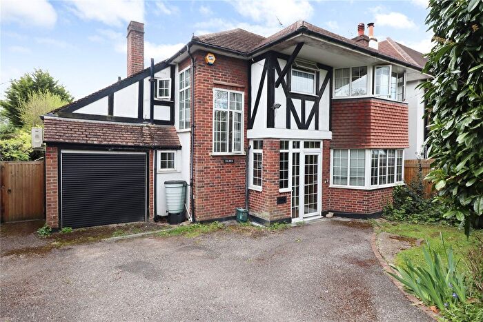 3 Bedroom Detached House For Sale In Woking, Surrey, GU22