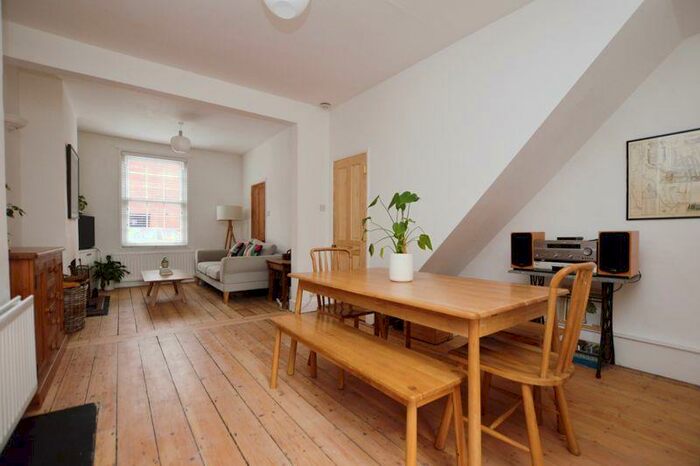 3 Bedroom Terraced House To Rent In College Street, Salisbury, SP1