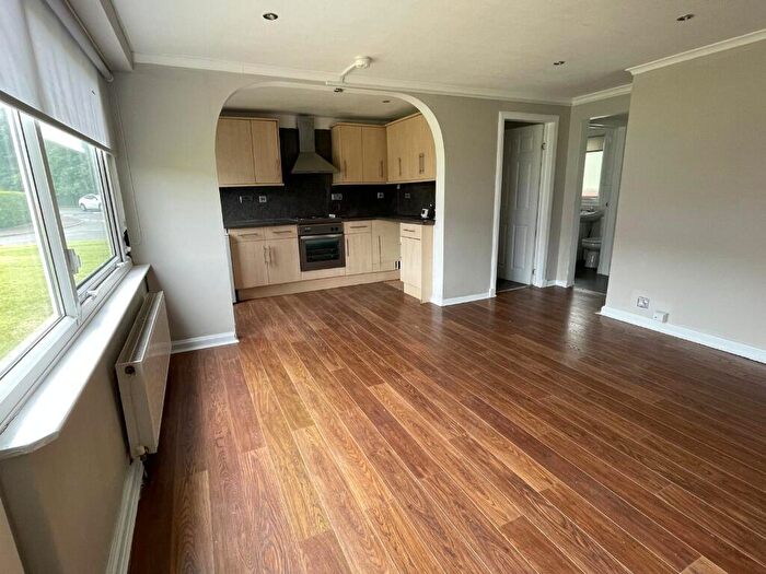 1 Bedroom Flat To Rent In Foxbar Crescent, Paisley, Renfrewshire, PA2