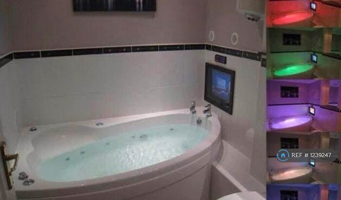 2 Bedroom Flat To Rent In Scott Place, Bellshill, ML4