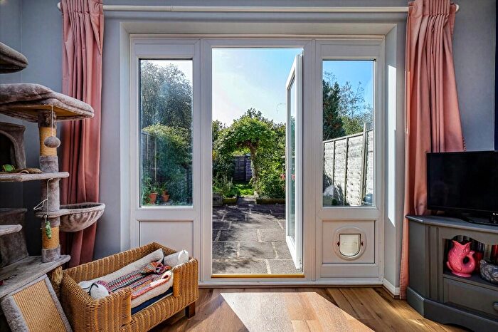 2 Bedroom Terraced House For Sale In Pine Walk, Liss, Hampshire, GU33