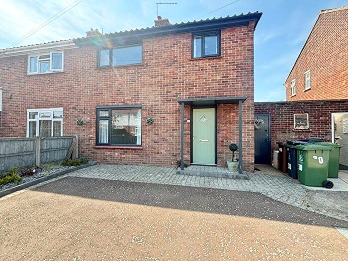 3 Bedroom Semi-Detached House For Sale In St. Hughs Green, Gorleston, NR31