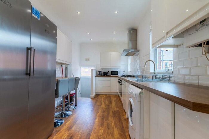 6 Bedroom Maisonette To Rent In Mayfair Road, Jesmond, NE2