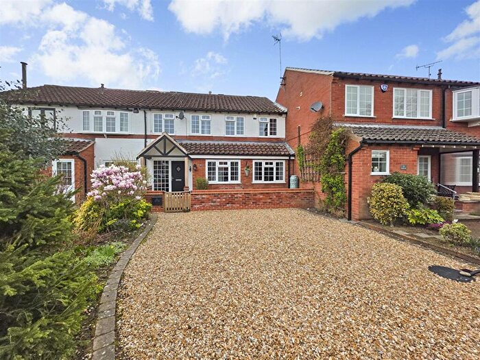 4 Bedroom House For Sale In Smalls Croft, Woodborough, Nottingham, NG14