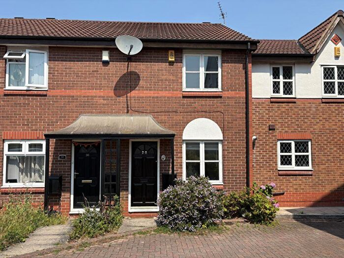 2 Bedroom Detached House To Rent In Gardeners Court, Leeds, LS10