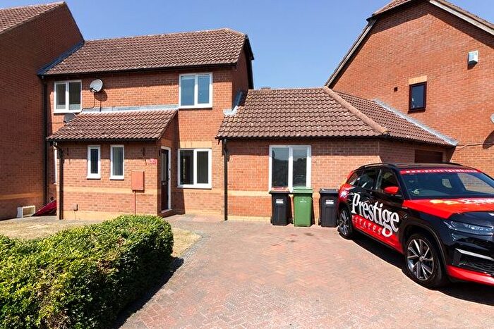 3 Bedroom Semi-Detached House To Rent In Mithras Gardens, Wavendon Gate, Milton Keynes, MK7