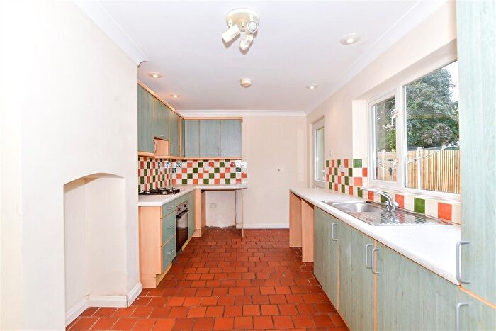3 Bedroom Semi Detached House For Sale In Old Tovil Road, Maidstone, Kent, ME15