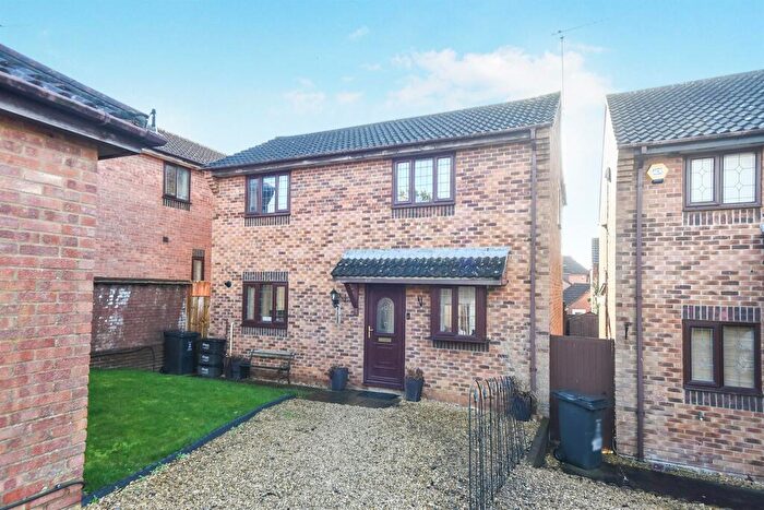 4 Bedroom Detached House For Sale In Boundary Close, Swindon, SN2