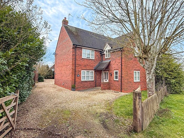 4 Bedroom Detached House For Sale In Butt Hill, Napton, Southam, CV47