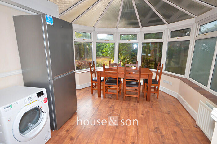 4 Bedroom Detached House To Rent In Beswick Avenue, Ensbury Park, Bournemouth, BH10