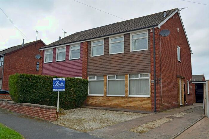 3 Bedroom Semi-Detached House To Rent In York Avenue, Bottesford, Scunthorpe, DN16