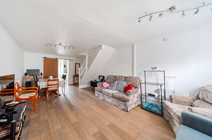2 Bedroom Terraced House For Sale In Bayleaf Avenue, Woodhall Park, Swindon, SN2