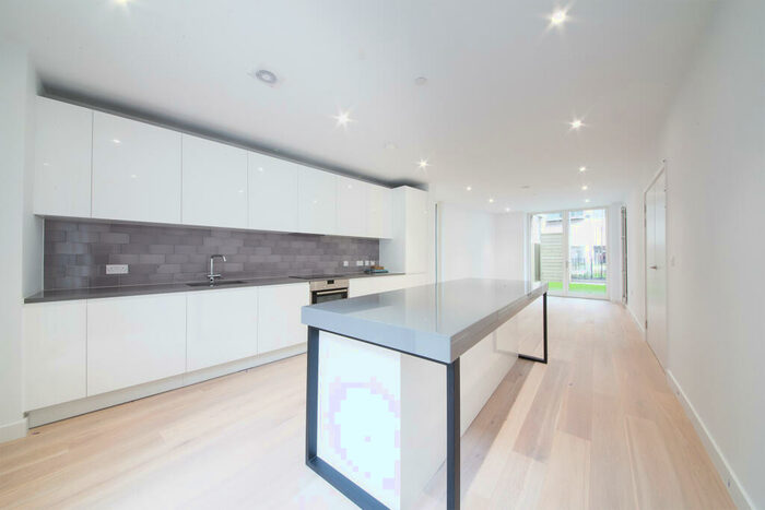 4 Bedroom House To Rent In Schooner Road, Royal Wharf, London, E16
