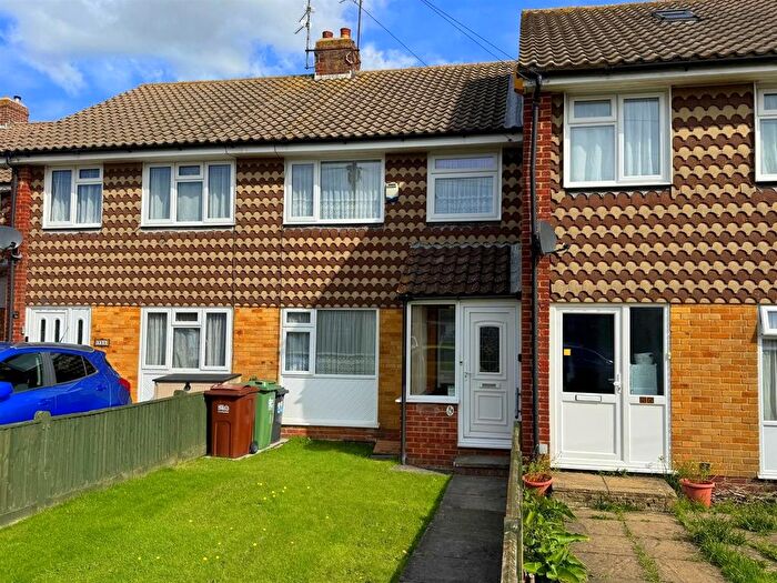 3 Bedroom Terraced House For Sale In Wilton Avenue, Hampden Park, Eastbourne, BN22