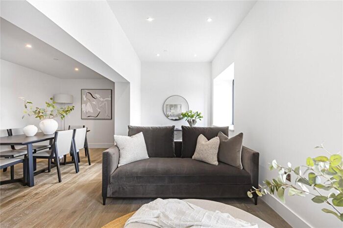 2 Bedroom Apartment To Rent In Boat Race House, Mortlake High Street, London, SW14