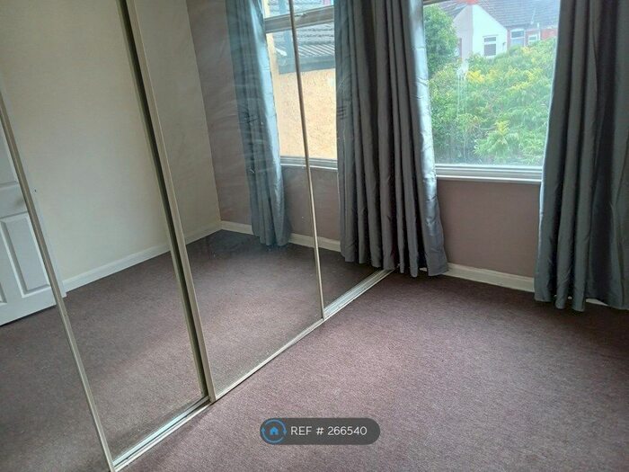 2 Bedroom Terraced House To Rent In School Street, Loughborough, LE11