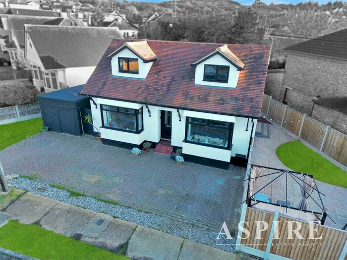 Houses for sale in Thundersley Church Road, Benfleet, SS7