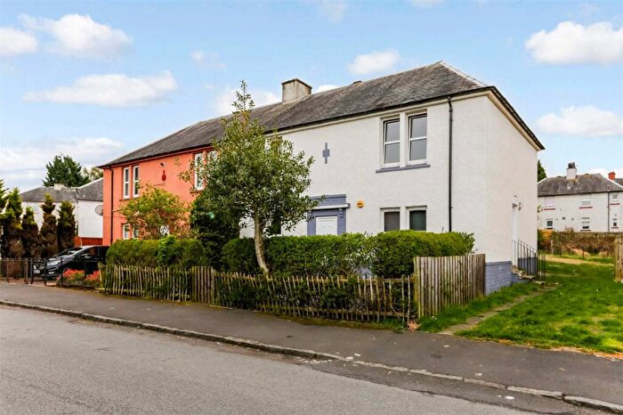 2 Bedroom Flat To Rent In Hillside Crescent, Hamilton, ML3