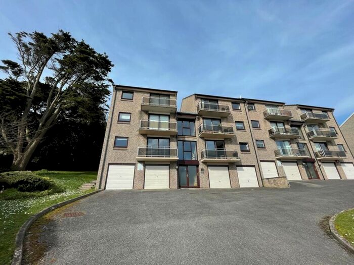2 Bedroom Flat To Rent In Rainham Court, South Road, Weston-super-Mare, BS23